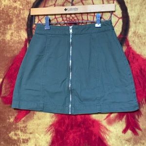 DIVIDED by H&M-women’s army green cotton frontal full-zip mini skirt